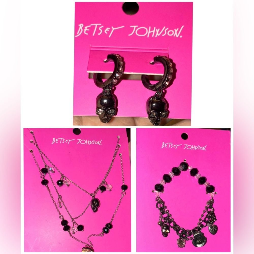 BETSEY JOHNSON SET Halloween Multi-Charm Bracelet Necklace & Skull Earrings NWT